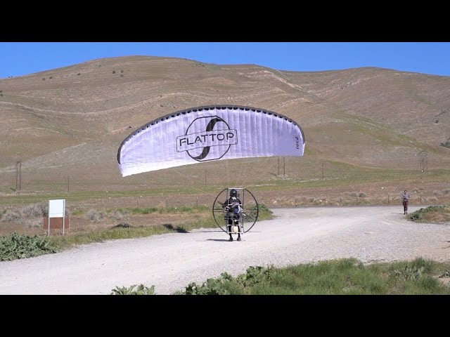 This Paraglider Is STUPID Easy To Launch & Land!!