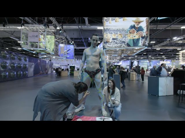 VR180 3D FITUR 2023 Body Painting