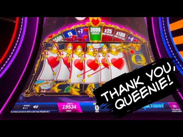 👑💖Queenie Plays NICE!! 👑💖Ten Minutes on Queenie = 4 Bonuses + a Bonus in a Bonus + MINOR 👑💖