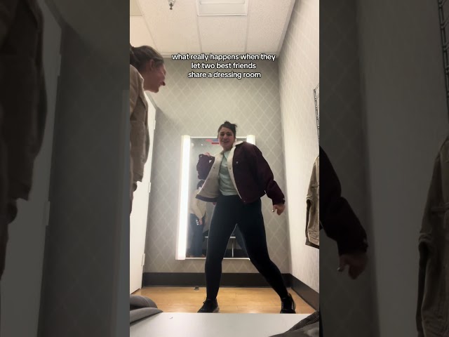 What really happens when you let two best friends share a dressing room 🤣