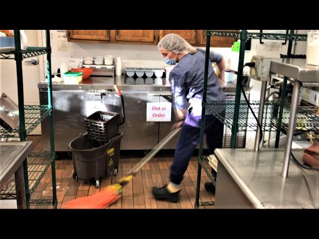 Daughter takes second job washing dishes, mopping floors at nursing home to see dad