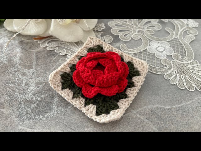 How to Make a Very Simple Crochet Rose Motif