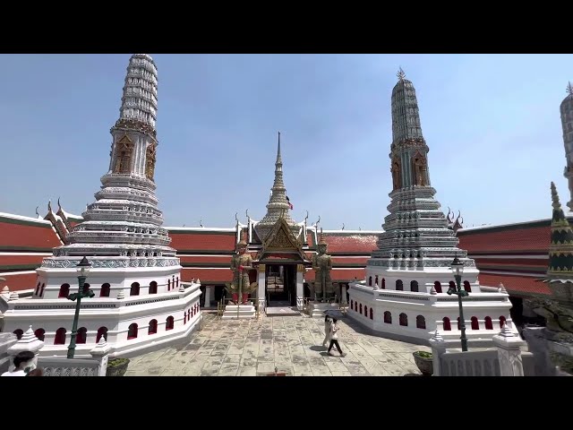 #Bangkok Wat Phra Kaew | Temple of the Emerald Buddha | Phra Asada Maha Chedi, the Eight Prangs.