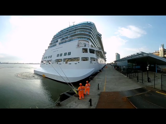 360° Video - Royal Princess departing Liverpool Cruise Terminal - Stern View