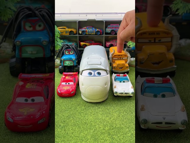 Disney Cars Calling Lightning McQueen 🤔 #trend #automobile #toys #viral #shorts #disneycars #fidget