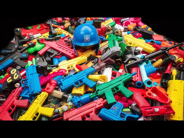 A Lot of Toy Guns - Toy Pistols in the 3 Box.