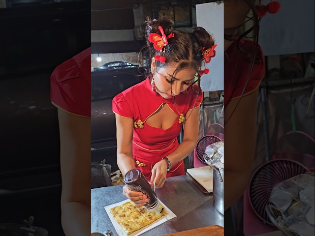 The Most Popular Roti Lady in Bangkok ! Chinese new year