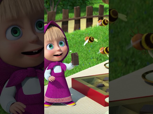 Even bees love chocolate! 💖🍫 #Wellbeeing #MashaAndTheBear #Shorts #cartoonforkids #kids