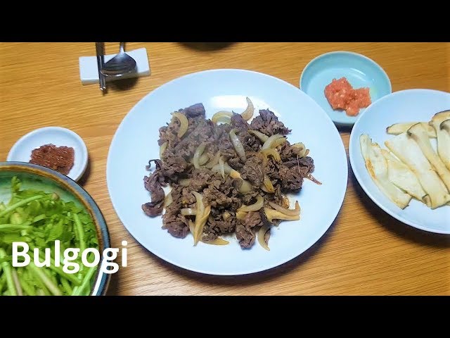 [Som's Kitchen] Bulgogi (Korean dish, Stir-fried beef with soybean sauce)