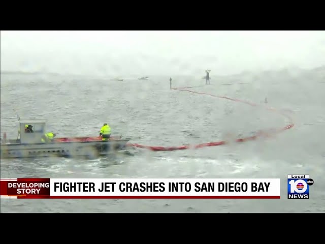 Pilots rescued after fighter jet crash in San Diego Bay