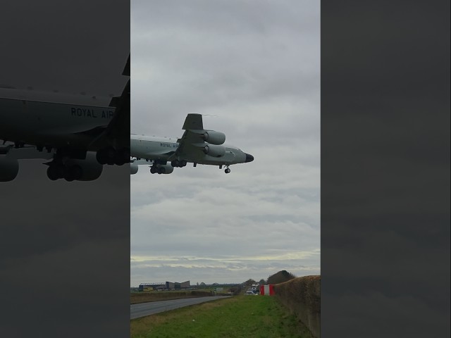 #rafwaddington #windy #landing #aviation #bigbird #2025 #pilot #s25ultra #rivetjoint #raf #uk #cool