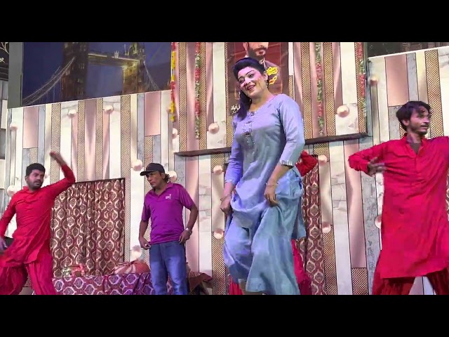 Seemi khan full sexy mujra dance Sabeena theatre faisalabad 2022