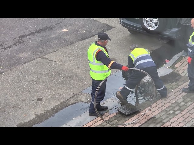 This is how workers pump out shit