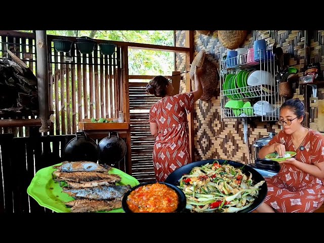 Makan BEGINI Aja, NIKMATnya Tak Terkira, TUMIS KUCAI TELUR, Sambal, Ikan Pindang Goreng