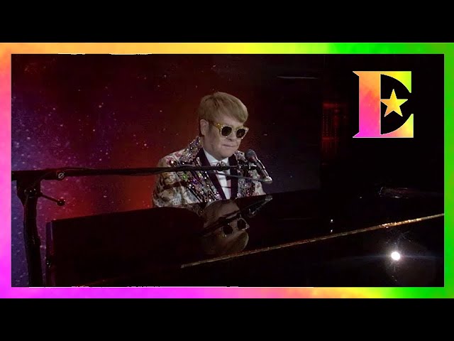 Elton John - Gotham Hall - Tiny Dancer (VR180)