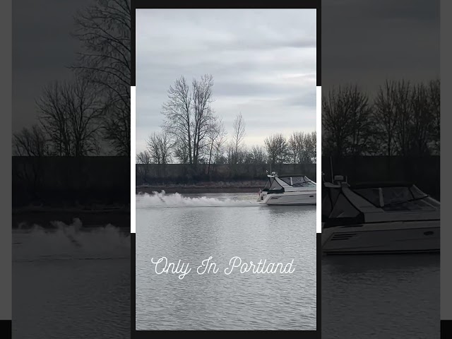 Only in Portland , River ⛵️😝 addition. #boatlife #liveaboard