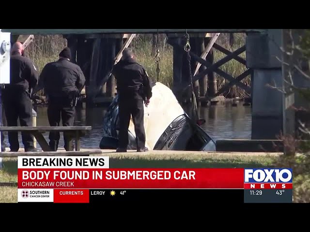 Body found in submerged car in Chickasaw Creek