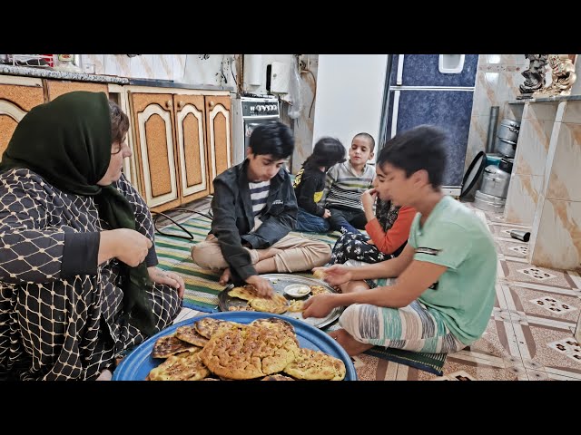 Mother's love: baking local bread for children until they leave school