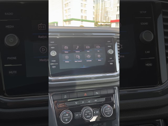 VW T-ROC Multimedia