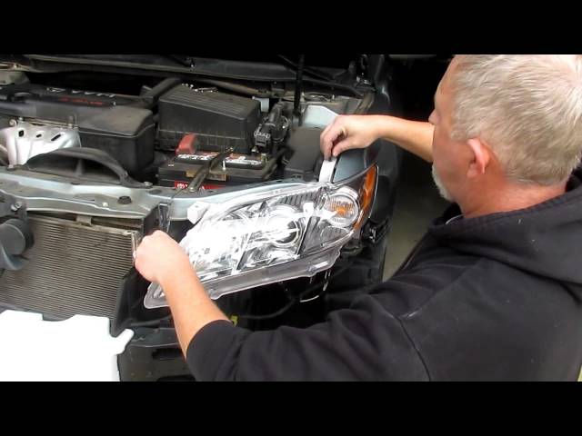 Change Headlight Assemblies on a 2007 - 2011 Toyota Camry with Foglights