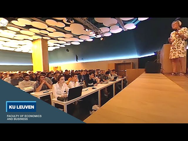 360 video of prof.  Van Rossem's lecture