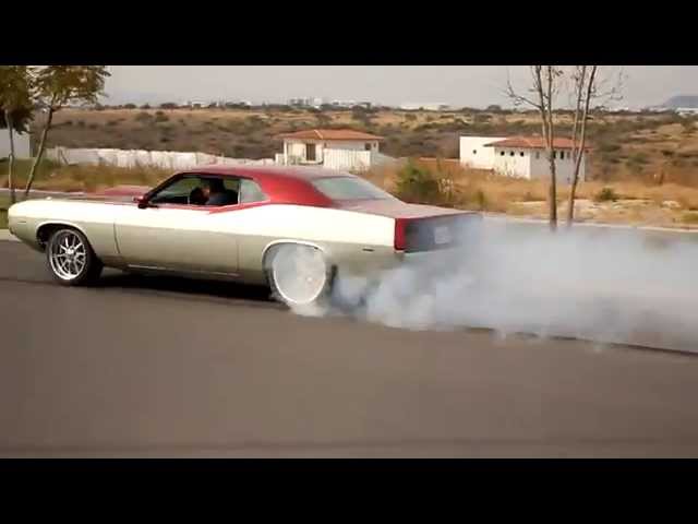 1970 HEMI 'Cuda Burnout