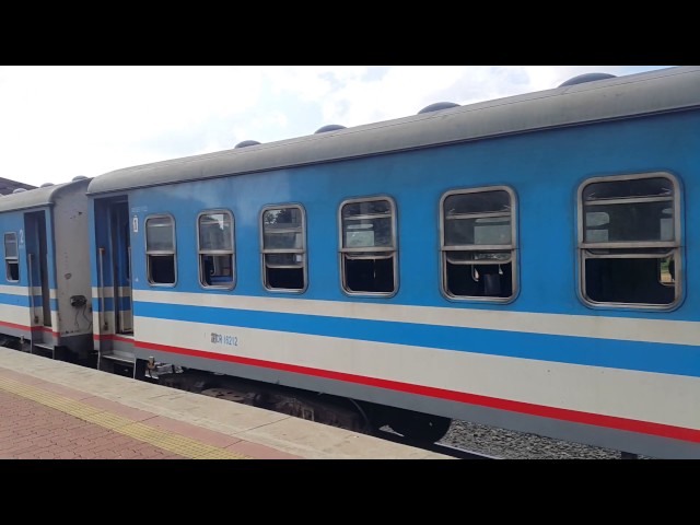 Colombo to Jaffna, Sri Lanka : Yaal devi train to Jaffna from Mount Lavinia