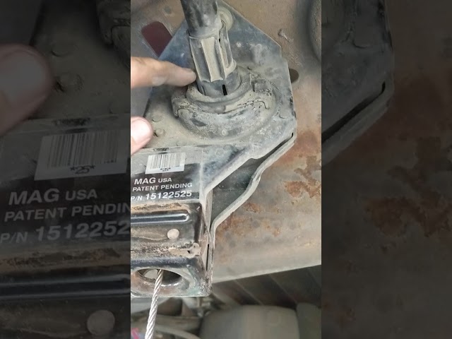 2005 GMC 2500 spare tire hoist problems.