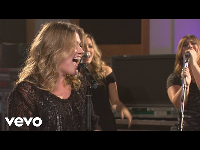 Kelly Clarkson - Since U Been Gone (Walmart Soundcheck 2009)