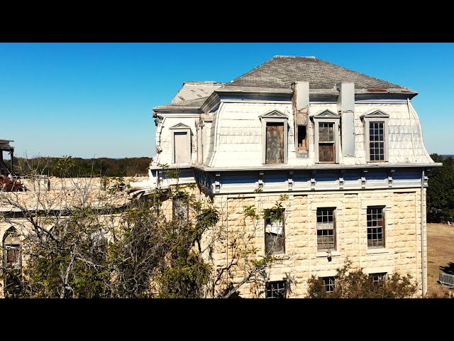 The GHOST COLLEGE of Tehuacana, TX