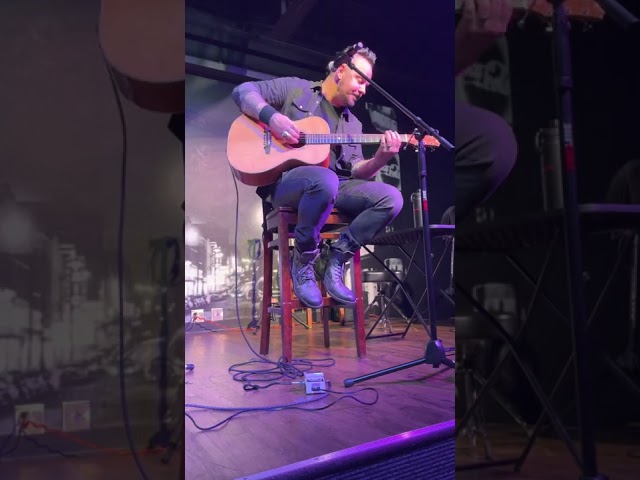 Adam Gontier - Lost In You (acoustic) @ Stand Up Live