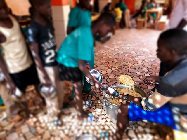 Lunch time - orphanage in Burkina Faso (Africa) 360° virtual reality