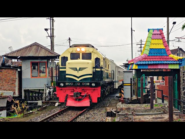 CC 201 92 01 JR livery vintage feat KA TAWANG ALUN | Malang Kota Lama - Ketapang | JPL 71 Jodipan