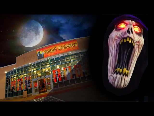 SPIRIT HALLOWEEN 2020 inside EPIC ABANDONED TOYS R US !!! Copley Ohio