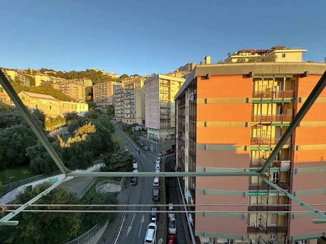 GENOVA SAN FRUTTUOSO 7 VANI PANORAMICI CON POSSIBILITA’ BOX