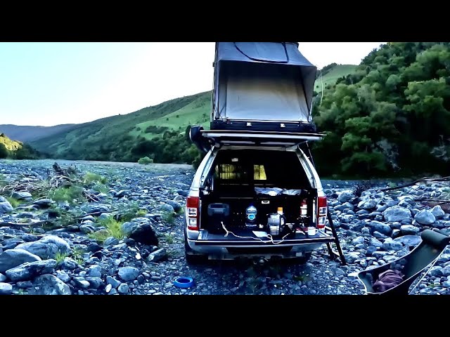 CAMPING in TRUCK - Dogs