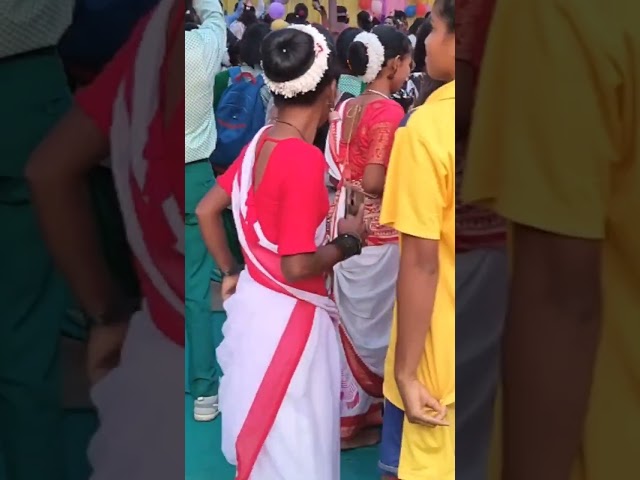 Gulabi sadi #viralvideo #dance #tarading #theat nagpuri video Lohardaga public 08