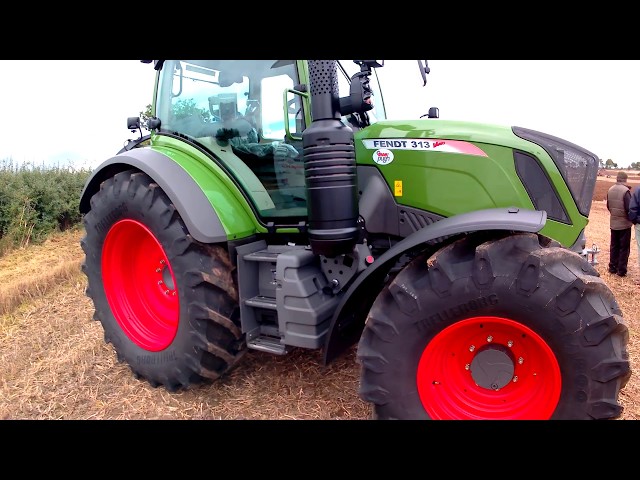 2017 Fendt 313 Profi Vario 4.4 Litre 4-Cyl Diesel Tractor