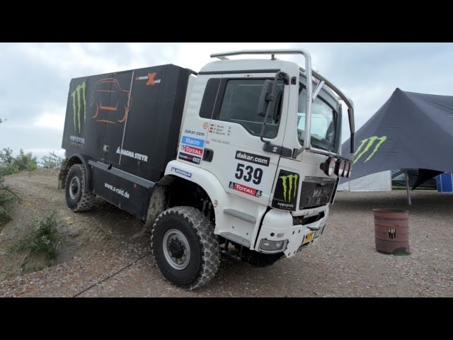 Service Trucks of Dakar - /DRIVEN