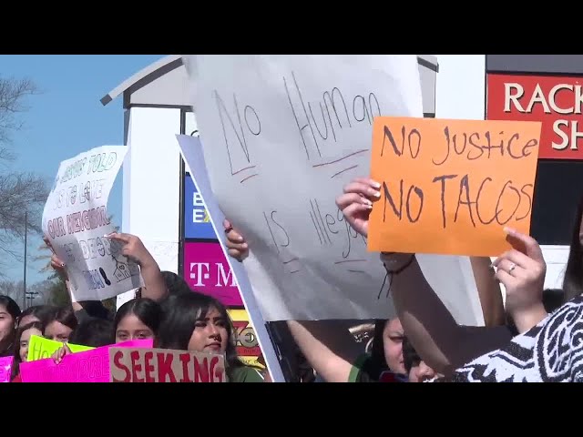 Lafayette protesters rally against Trump’s deportation plan