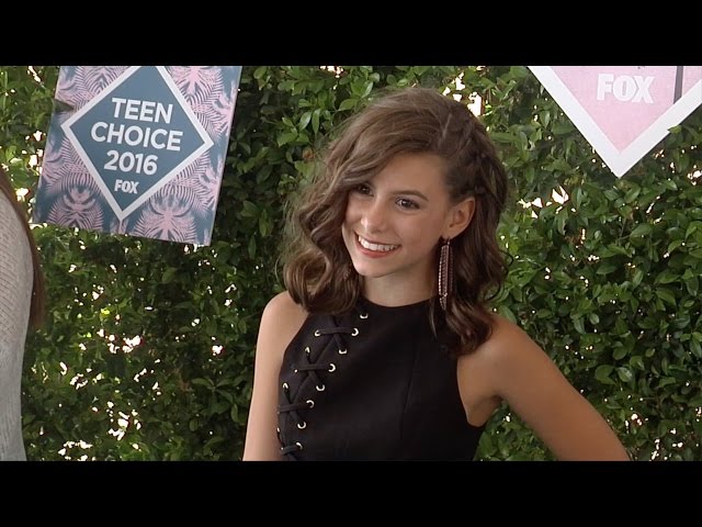 Madisyn Shipman Teen Choice Awards 2016 Green Carpet