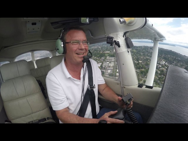 Private Pilot Flying Lesson. Part 4,  Radios                          www.askcaptainscott.com