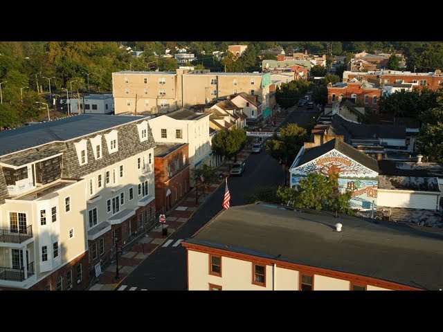 360° Tour of Bristol Borough, PA | Small Business Revolution - Main Street