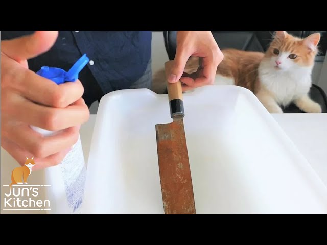 Polishing a Rusty Knife