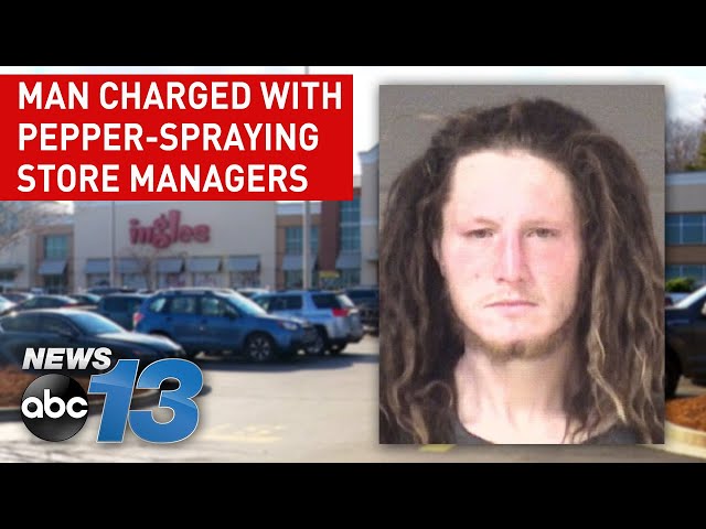 Man accused of pepper-spraying store managers in attempted robbery