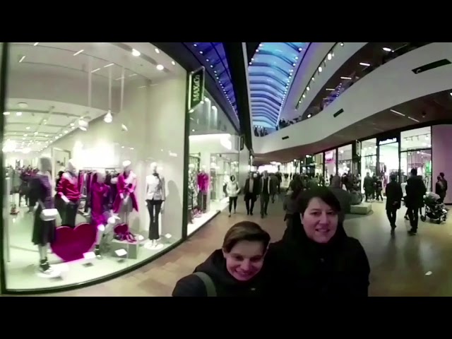 Milano Citylife Shopping District a 360 gradi