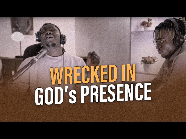 WRECKED in HIS Presence 😭 || Soaked Spontaneous Worship - Victor Thompson