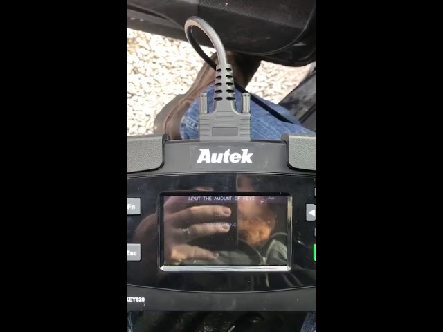 Autek ikey820 2013 Honda civic remote and key programming