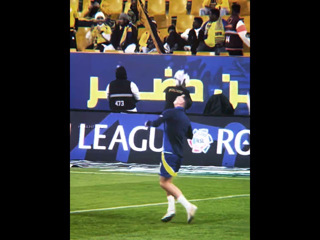 40 Year Old Ronaldo Warms Up Skills 🤯🔥