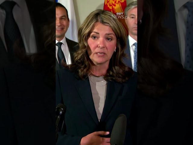 Alberta’s Danielle Smith defends health minister amid health scandal